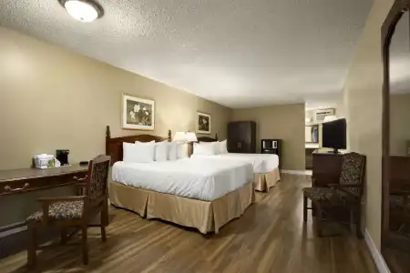 Days Inn by Wyndham Vernon - 2