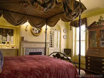 The Chanler at Cliff Walk - 24