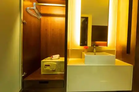 Collection O The Bangkok Airport Link Suite - 52
