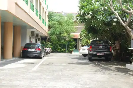Central Place - 0