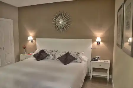 Carlton - 2