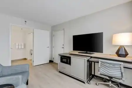 Holiday Inn & Suites Ottawa Kanata by IHG - 90