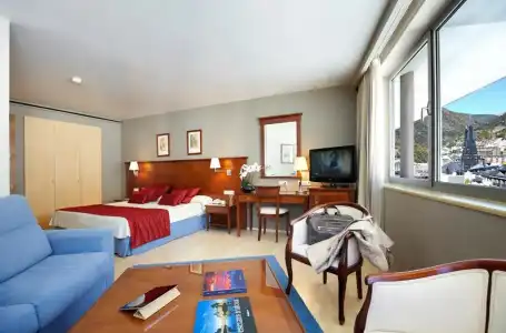 Hesperia Andorra - 85