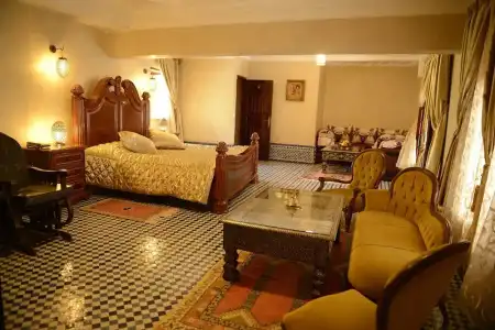 Riad El Yacout - 100