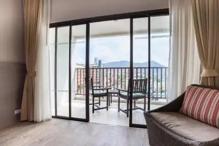 Deevana Plaza Phuket - 38