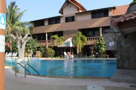 Laguna Beach Club Resort - 73