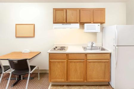 WoodSpring Suites Sioux Falls - 25