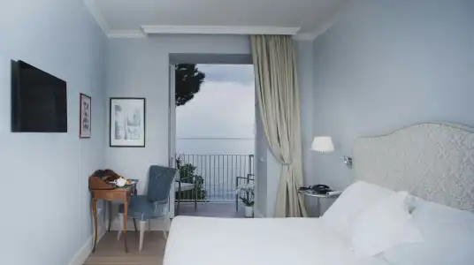 Riviera & Maximilians - 15