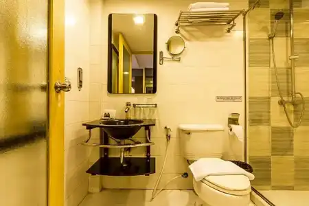 UPARs Sukhumvit 11 Nana - 44