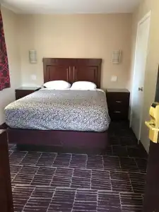 Economy INN - 11