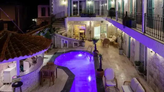 Avlu Alacati Butik Otel - 1