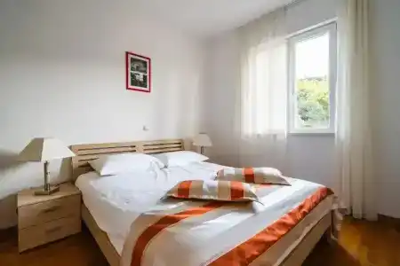 Apartment 3 Beaches With Free Parking - 350