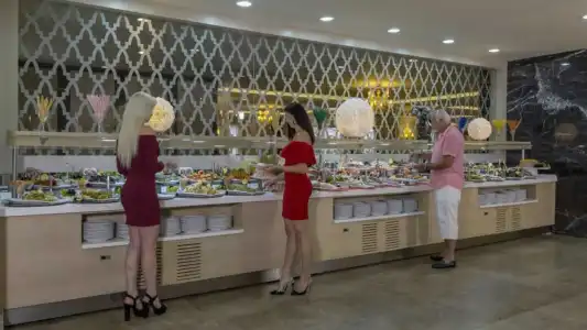 Royal Alhambra Palace – All Inclusive - 7