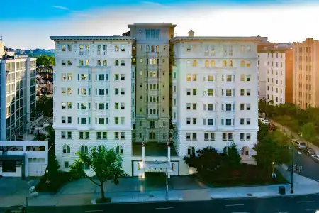 The Churchill near Embassy Row - 25