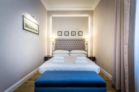 Emma Small Luxury - 43