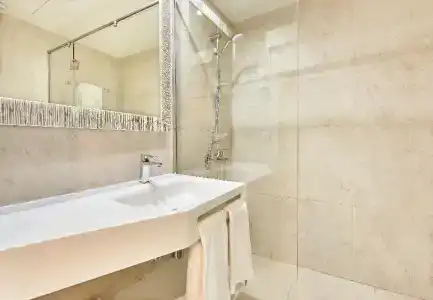 Hoposa Daina - Adults Only - 56