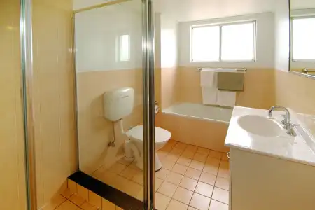 Tradewinds Apartments - 7