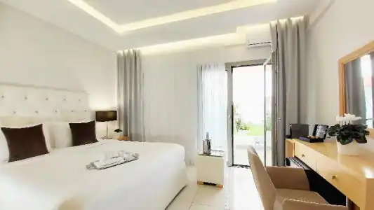 Akrogiali Exclusive - Adults Only - 57
