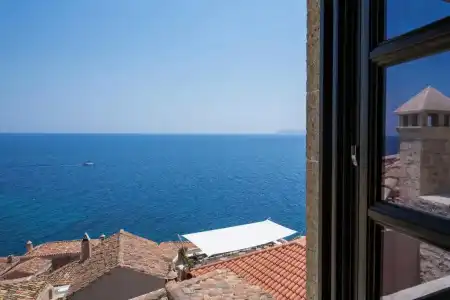 Moni Emvasis Luxury Suites - 77