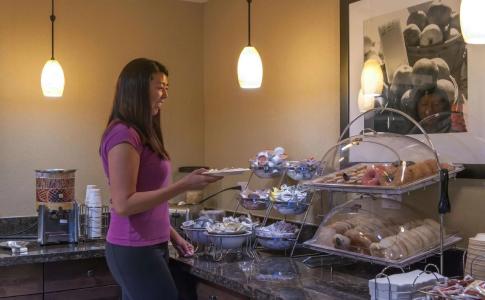 Hampton Inn Phoenix-Airport North - 35