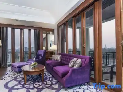 Chatrium Royal Lake Yangon - 299