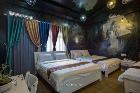 Ken's Backpackers - 129