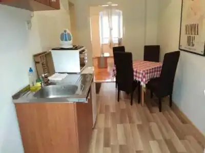 LaRos Apartments - 12