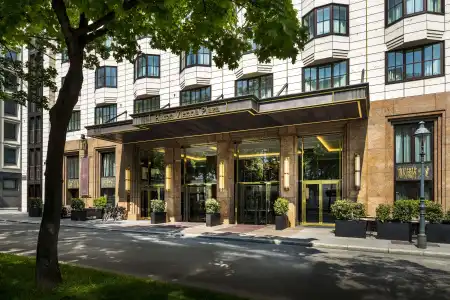Hilton Vienna Plaza - 34