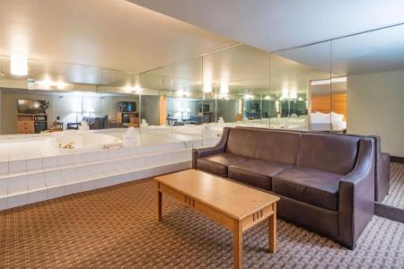 Best Western Plus GranTree Inn - 111