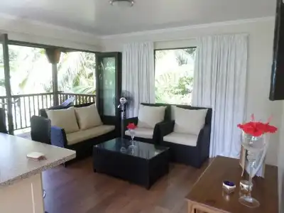 Hillside Retreat - 4
