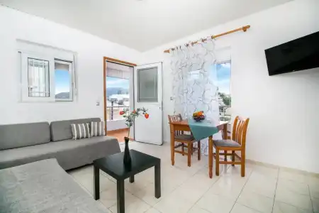 Platoni Elite Apartments - 33