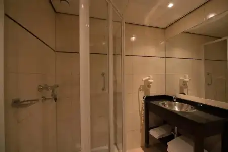 Best Western Dam Square Inn - 38