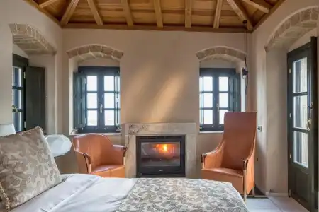 Moni Emvasis Luxury Suites - 31
