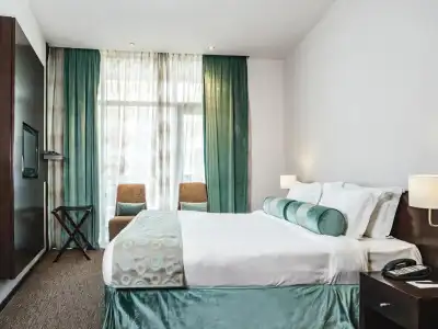 Signature Apartments & Spa - 3