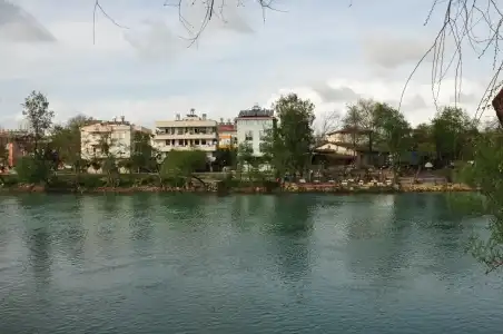 River Boutique - 1