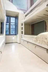 Little Italy Boutique Hostel - 25