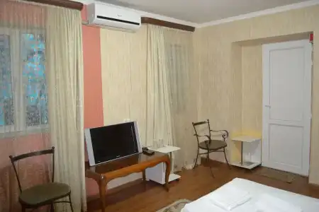 Isaka - 41