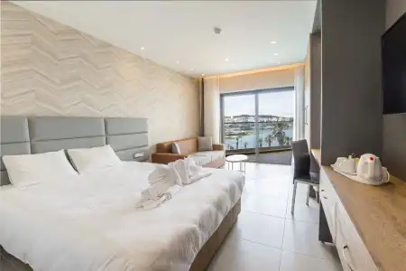DoubleTree by Hilton Malta - 3