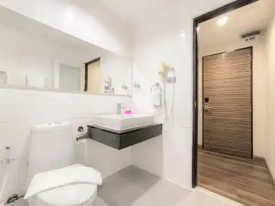 Citin Sukhumvit 11 Nana Bangkok by Compass Hospitality - 8