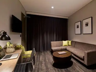 The Glen & Suites - 27
