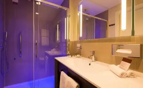 DoubleTree by Hilton City Centre - 44