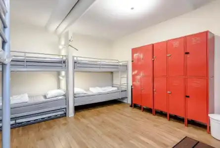 City Hostel - 12