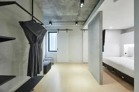 Intro - 6