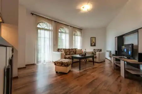 Grand Royale Apartment Complex & Spa - 48
