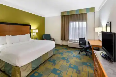 La Quinta by Wyndham Haywood Mall-Near Greenville Downtown - 44