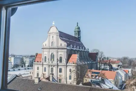 Münchner Hof - 33
