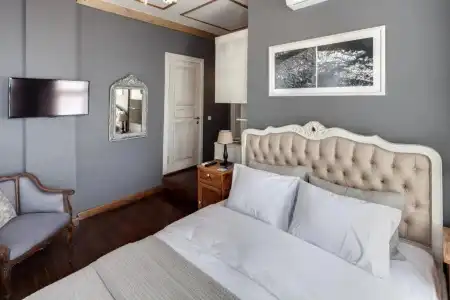 Loka Suites - 30