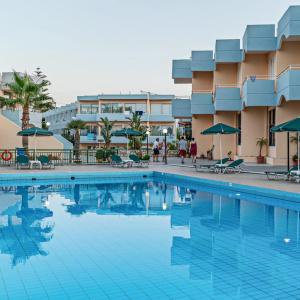 Kathrin Beach - 44