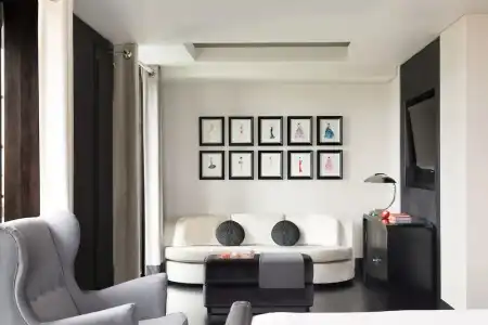 Grosvenor House Suites - 93