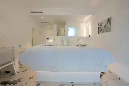 Bianco a Nero Mykonos - 17